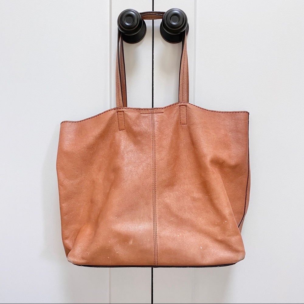 BANANA REPUBLIC slouch bag purse